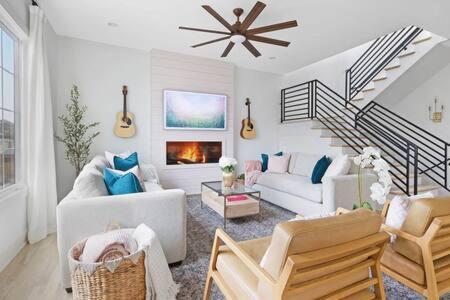 The Jolene - 10 Beds And Cozy Rooftop W Fire Pit Nashville Exterior photo